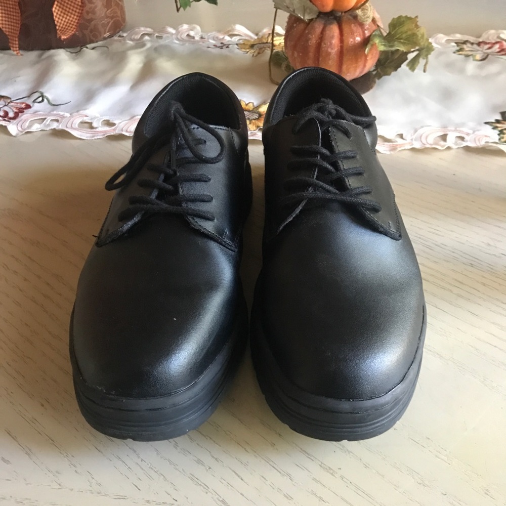 Black Dress shoes size 8 (Brand New/Never Worn)